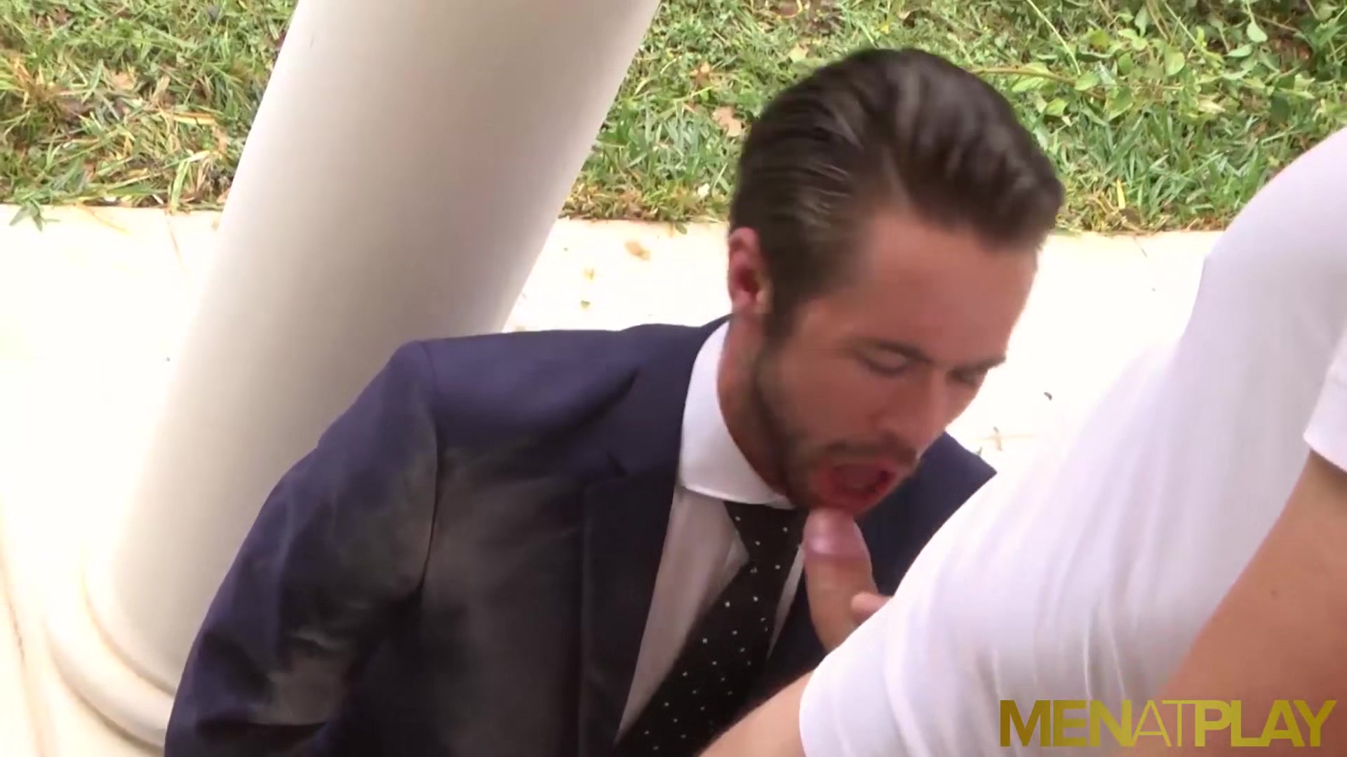 MENATPLAY Latin Enzo Rimenez Fucks Businessman Mike De Marko