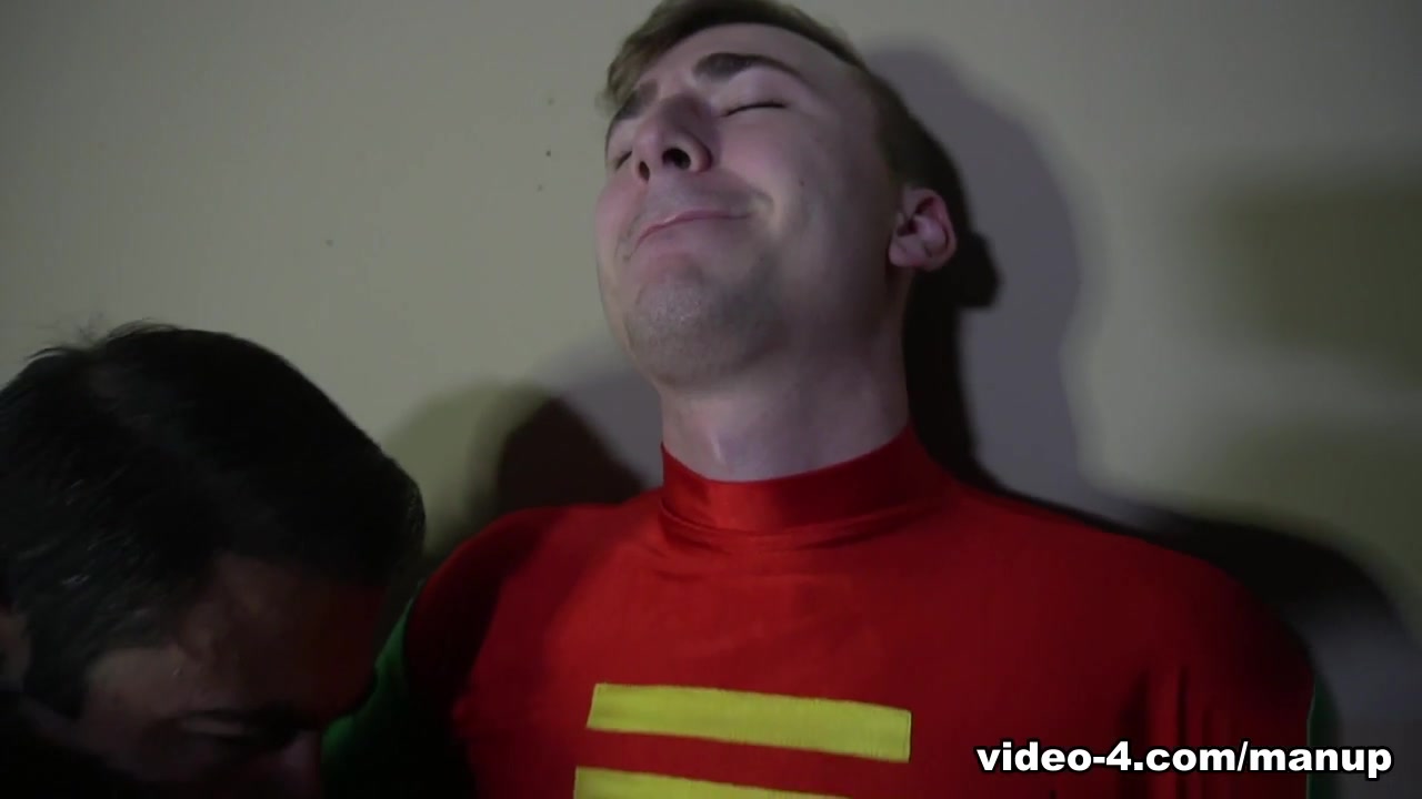 Draven Navarro & Zander Lane in Boy Wonder Mind Fucked - ManUpFilms