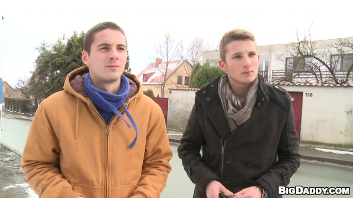 Two Sexy Hunks Fuck Outdoors For Money!!
