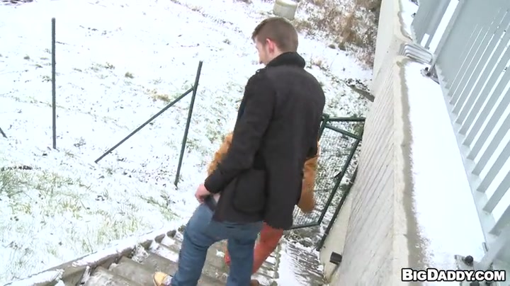 Two Sexy Hunks Fuck Outdoors For Money!!