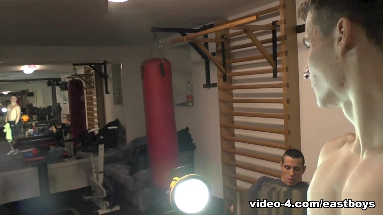 Body Worship - Hot Oil Massage - EastBoys