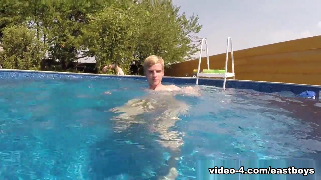 Muscle Worship - Summer Garden - EastBoys
