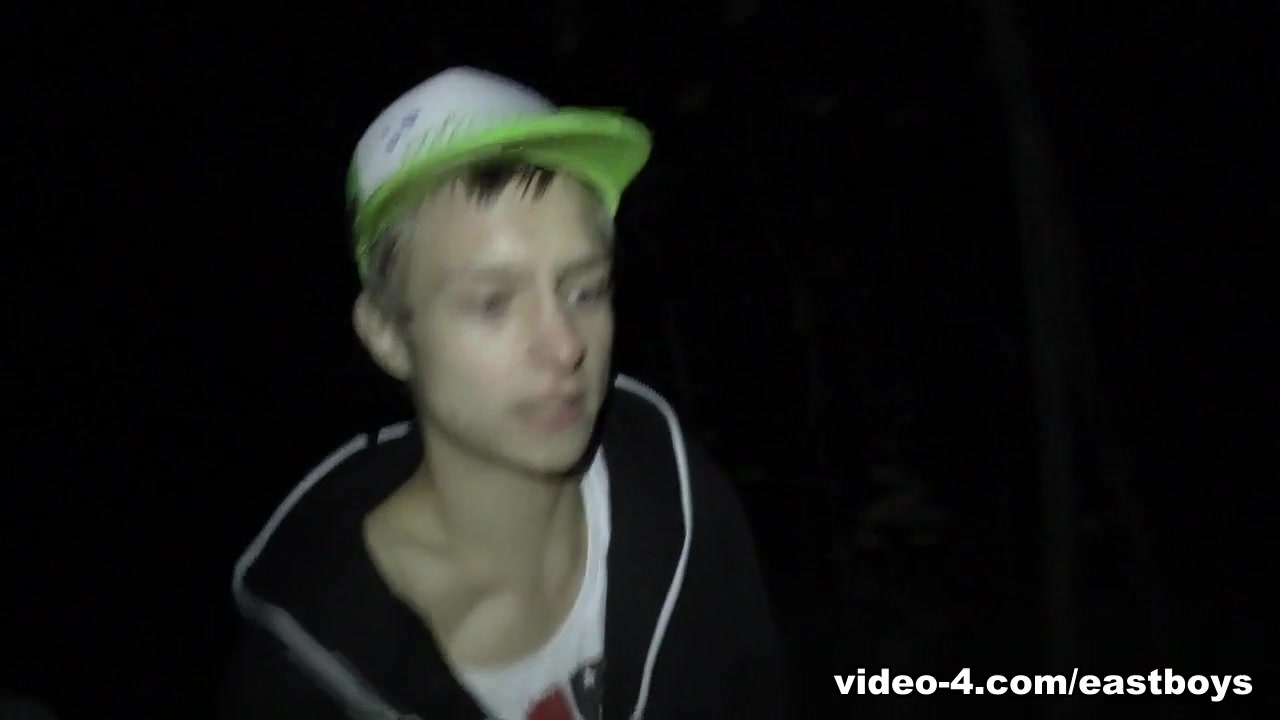 Handjob in the dark forest - EastBoys