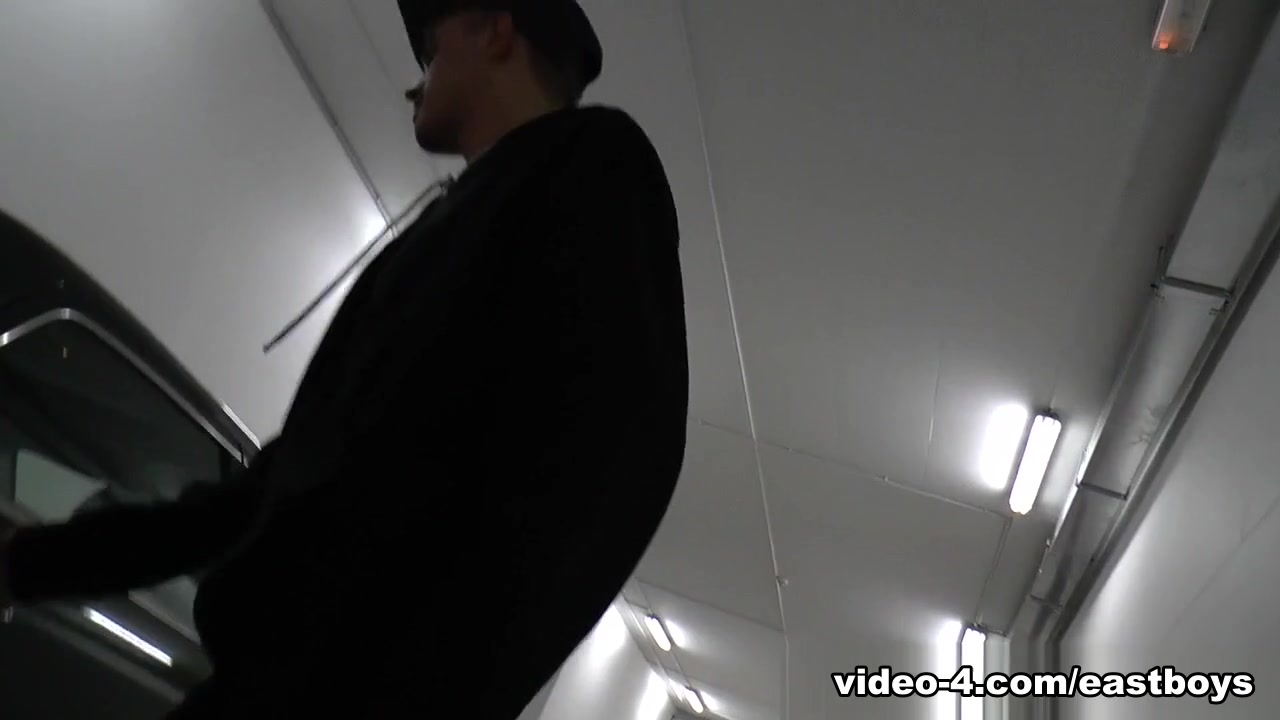 Skater Boy Gets Handjob - EastBoys