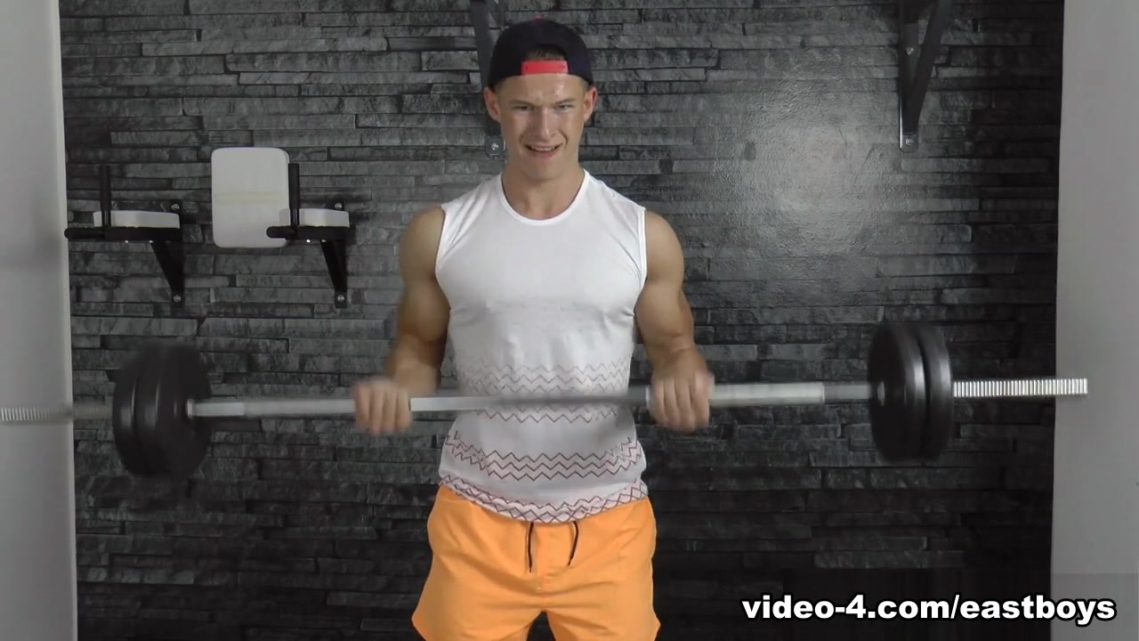 Muscle Flexing - Workout - EastBoys
