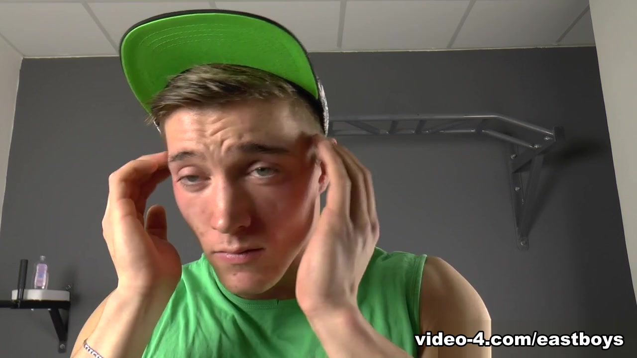 Casting -Muscle Flex - Jerking off - EastBoys