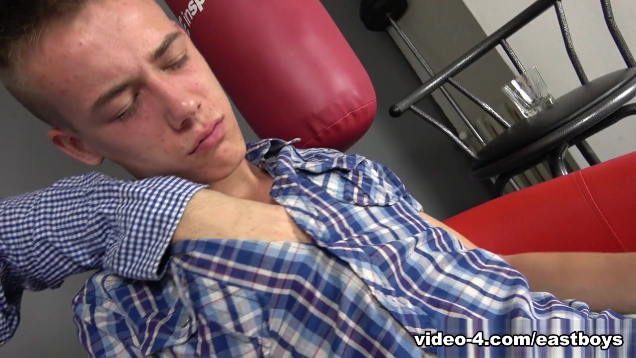 Axel Green - Handjob - EastBoys