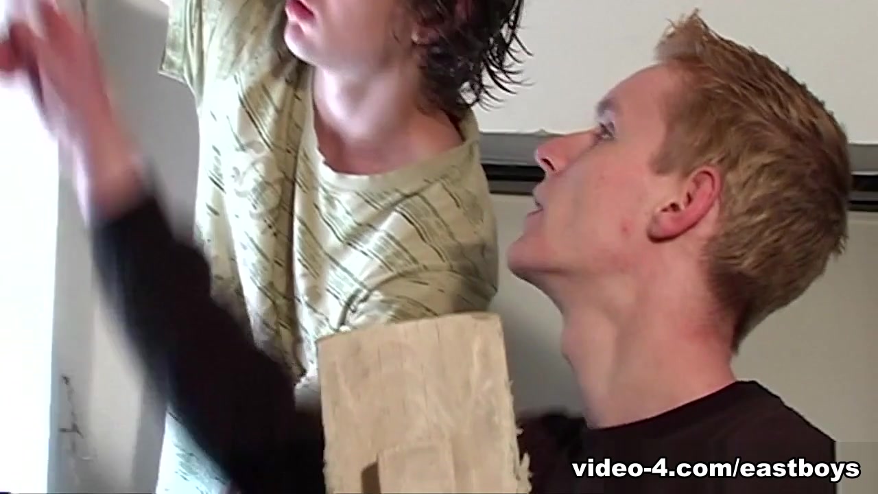 Bareback Sex at Work - EastBoys
