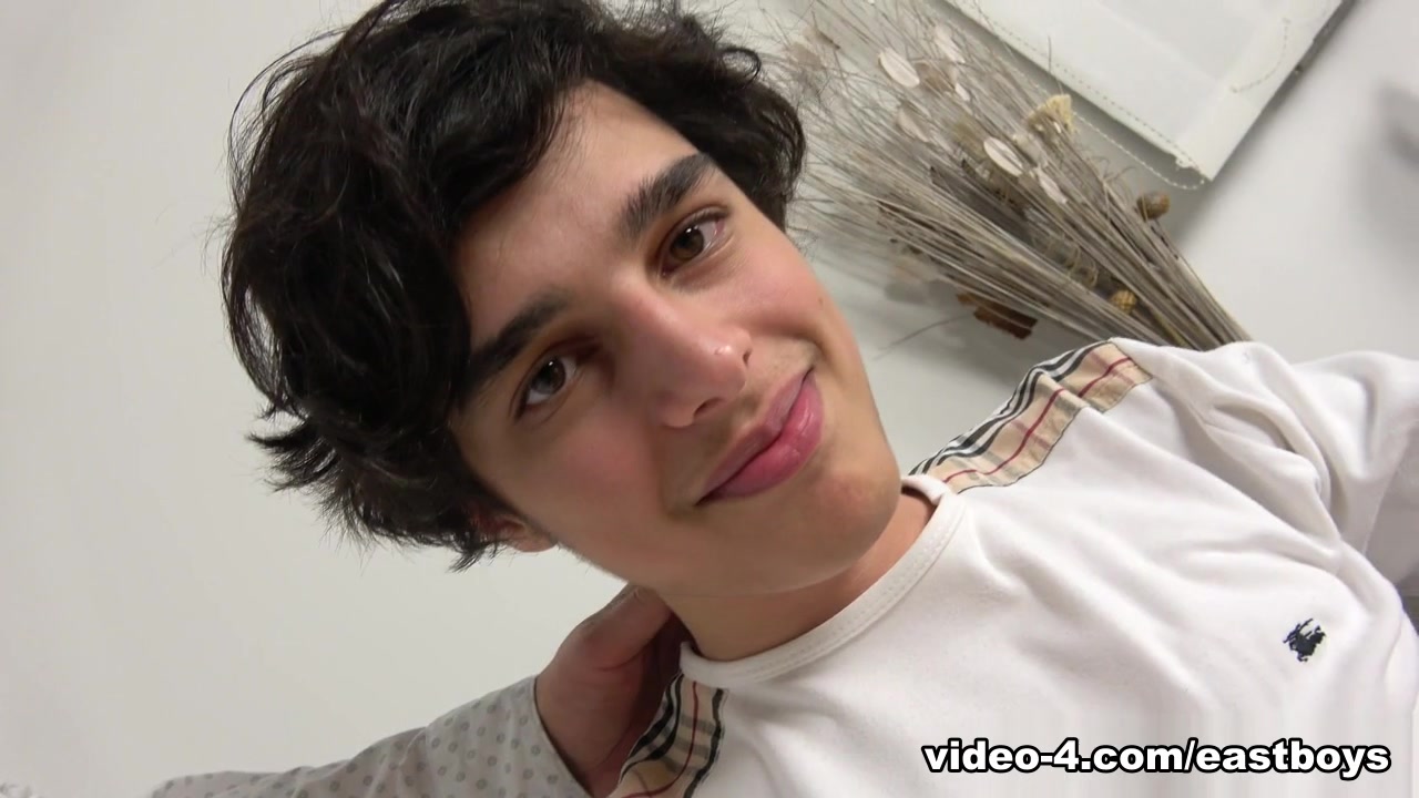 Handjob and foot massage - EastBoys
