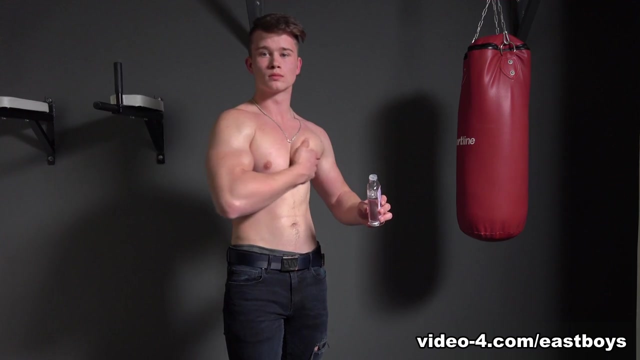 Muscle Flex - Casting 22 - EastBoys