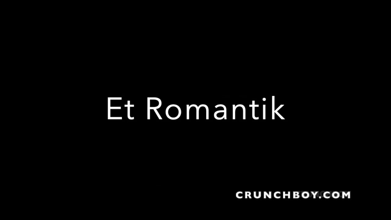 ROMANTIK fucked barebck by KALIL for CRUNCHBOY in BoyBerry Cruising madrid
