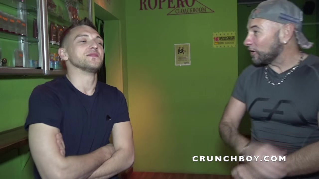ROMANTIK fucked barebck by KALIL for CRUNCHBOY in BoyBerry Cruising madrid