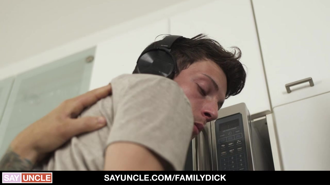 Pissed Off Stepdad Beau Reed Fucks Bratty teen 18+ Edward Terrant