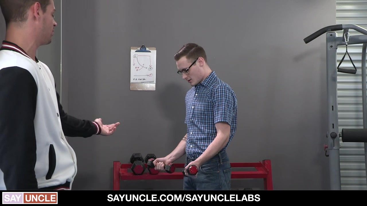 Nerdy teen 18+ Gets Creampied By His Bully