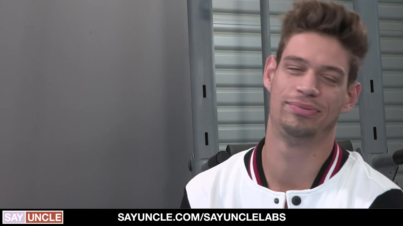 Nerdy teen 18+ Gets Creampied By His Bully