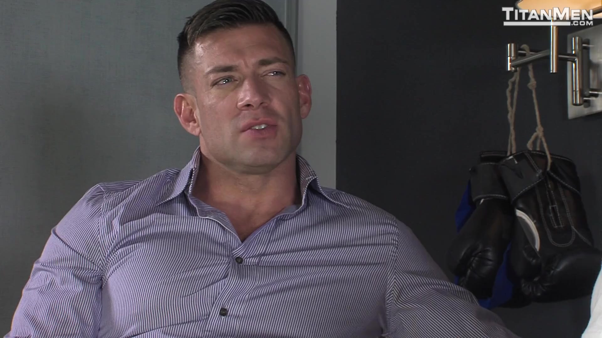 Joe Gage's Stopover in Bonds Corner: Bruce Beckham rides Coach David Anthony huge cock