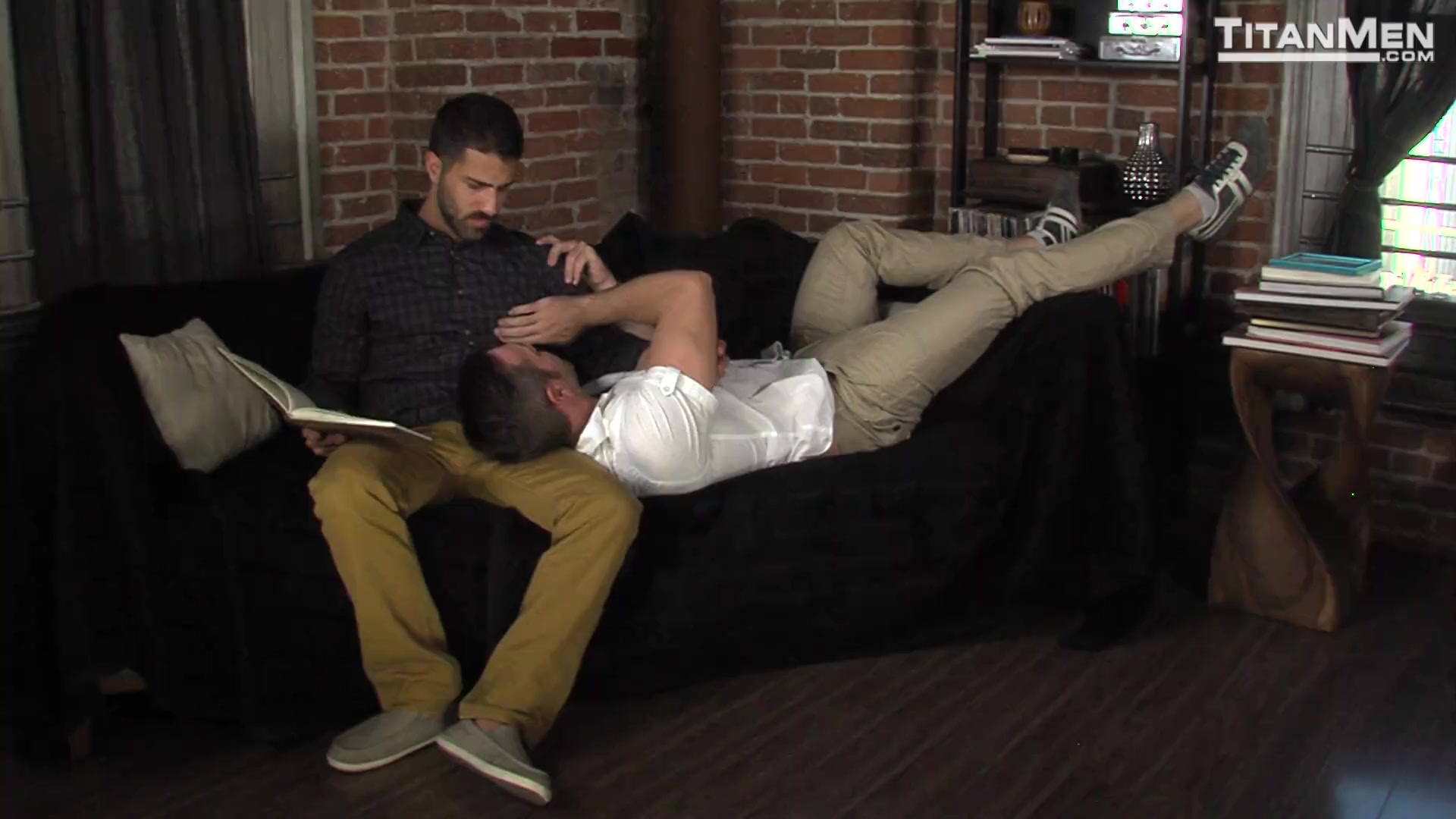 2 Men Kiss: Alex Mecum and Adam Ramzi