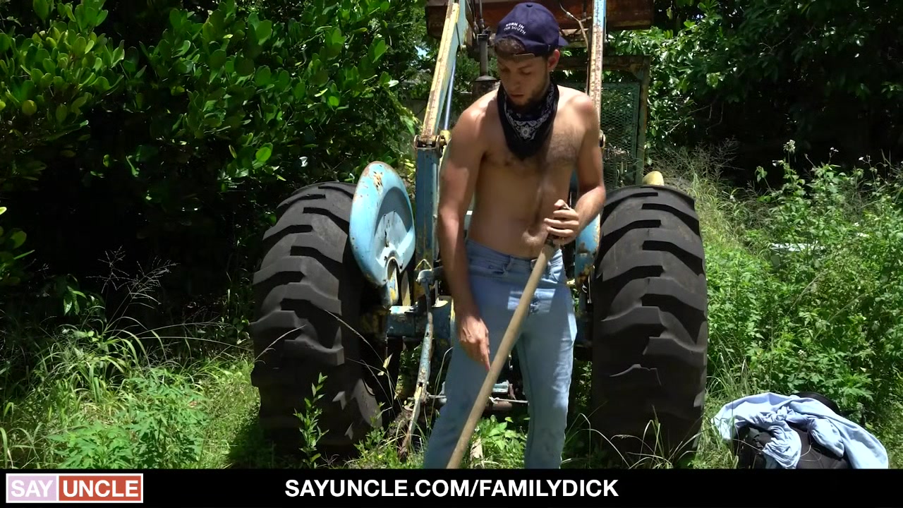 Farmer Boys Jay Seabrook And Tim Hanes Work Out On Eachother