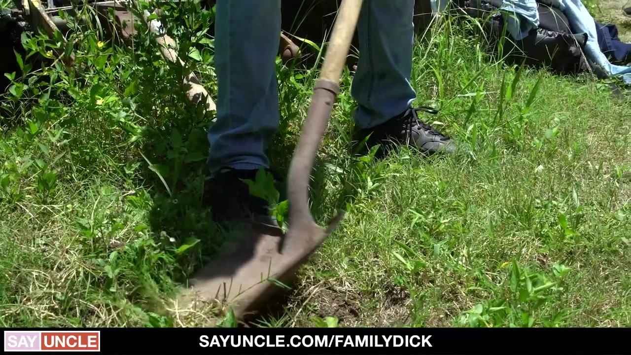 Farmer Boys Jay Seabrook And Tim Hanes Work Out On Eachother