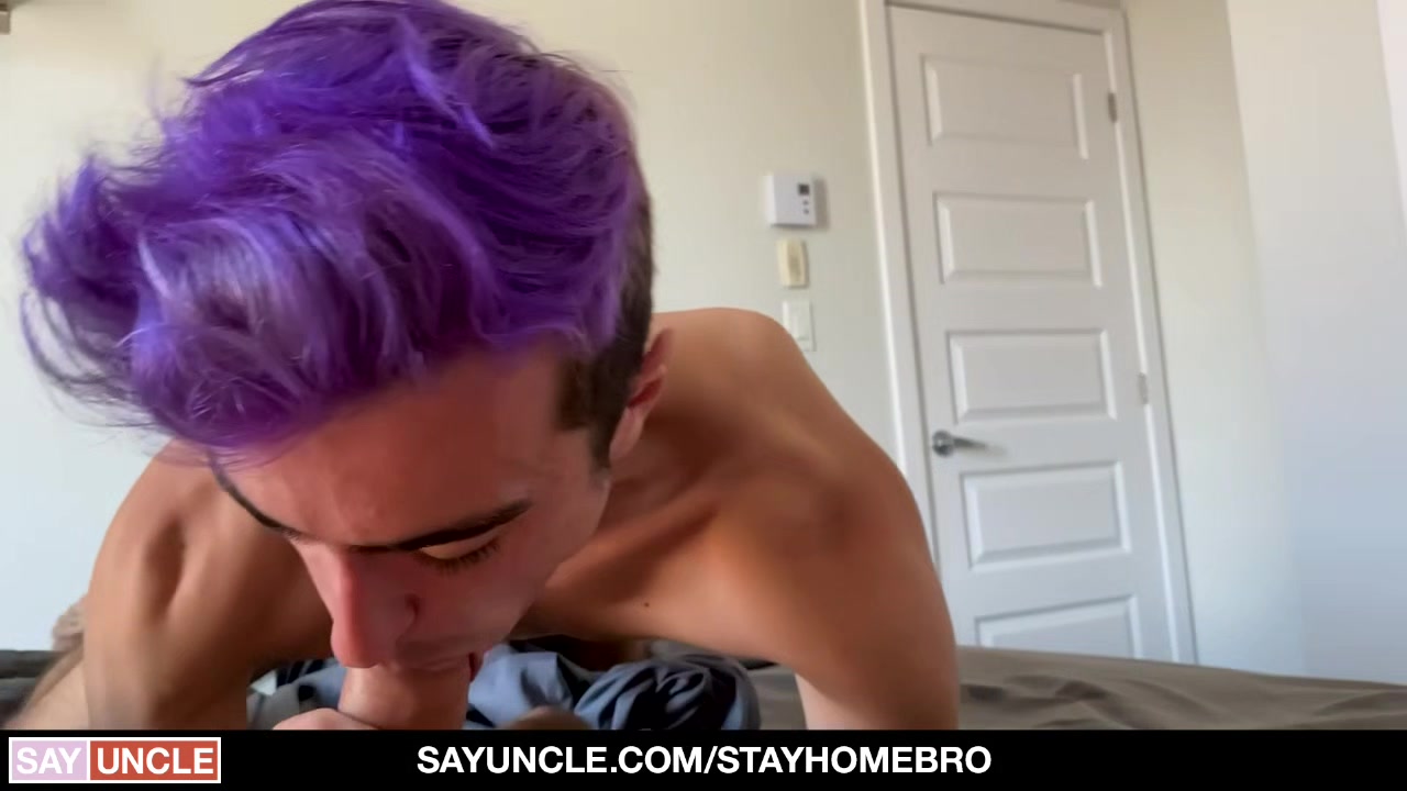 Naked Cook Gets Cock Frosting On His Mouth