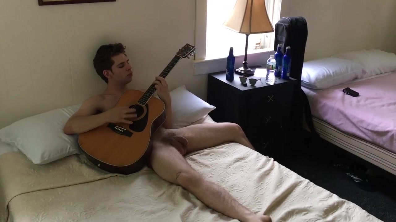 Maverick Men The Amazing Singing Breeding Bottom Boy