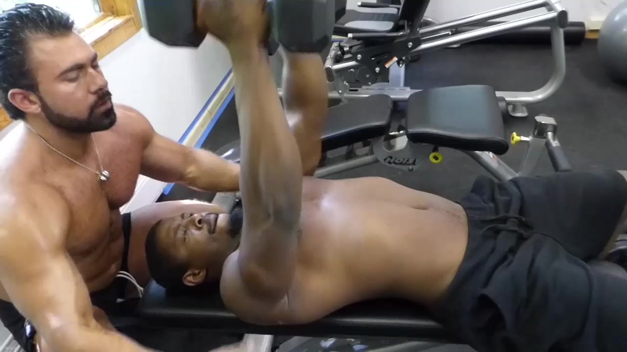Maverick Men Directs Barebacking Muscle Beasts