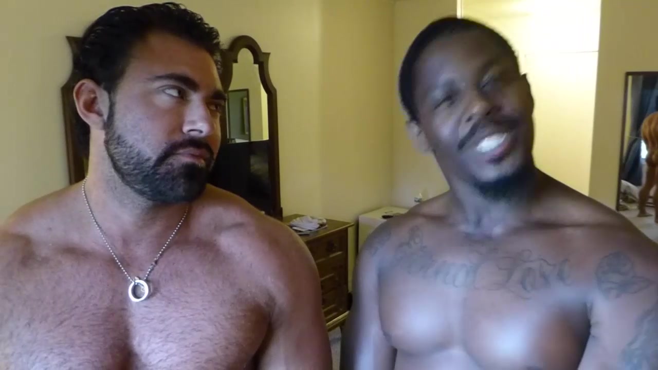 Maverick Men Directs Barebacking Muscle Beasts
