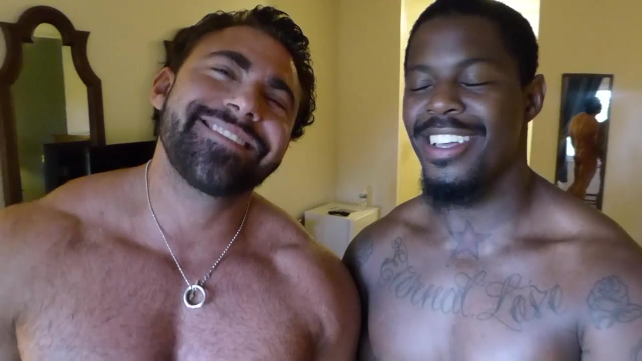 Maverick Men Directs Barebacking Muscle Beasts
