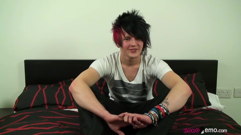 Gorgeous Louis Beats His Emo Meat - Louis Phantom Jerks