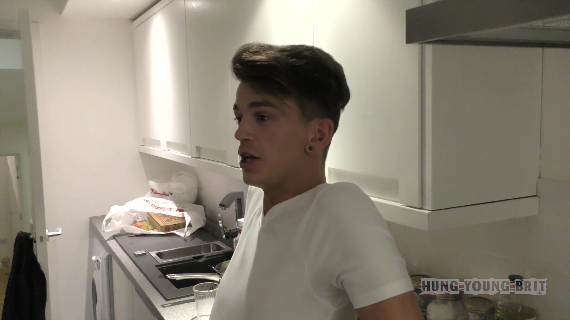 Hung Young Brit Young Chatty