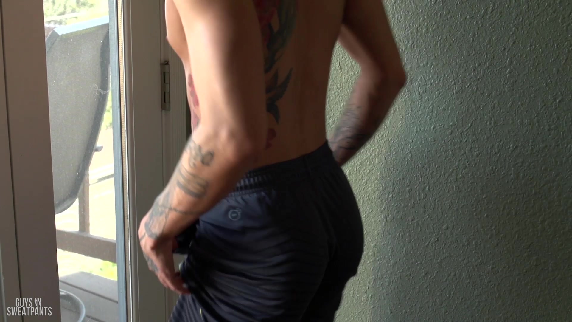 Guys In Sweatpants Mateo Fucks Vincent