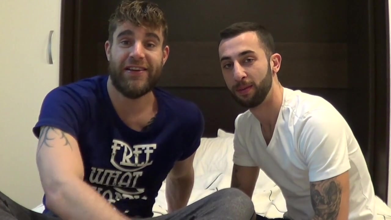 Isaac fucked by the sexy Alejandro Torres - CrunchBoy