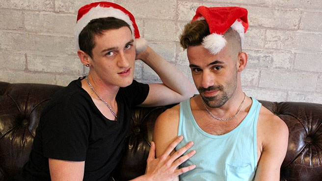 Leo & Lochie's Xmas Romp - AmateursDoIt
