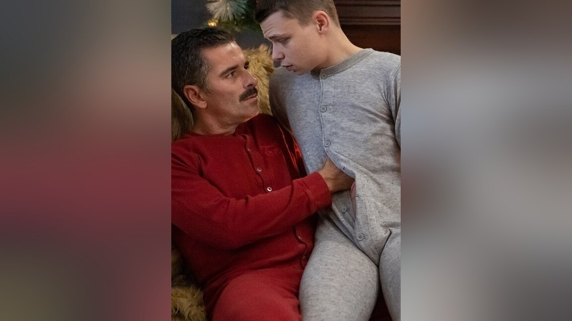 Family Holiday Tradition - Mr. Cox And His Austin: Xmas Sleepy Time