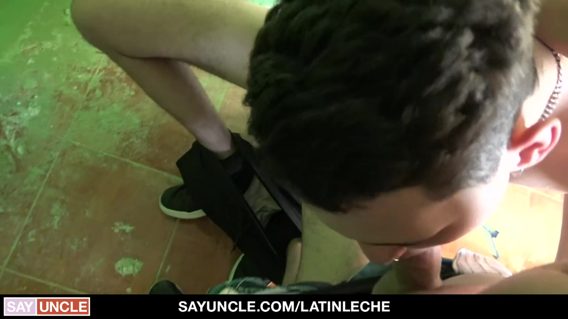 LatinLeche - Shower Repairman Fucked For Extra Payment