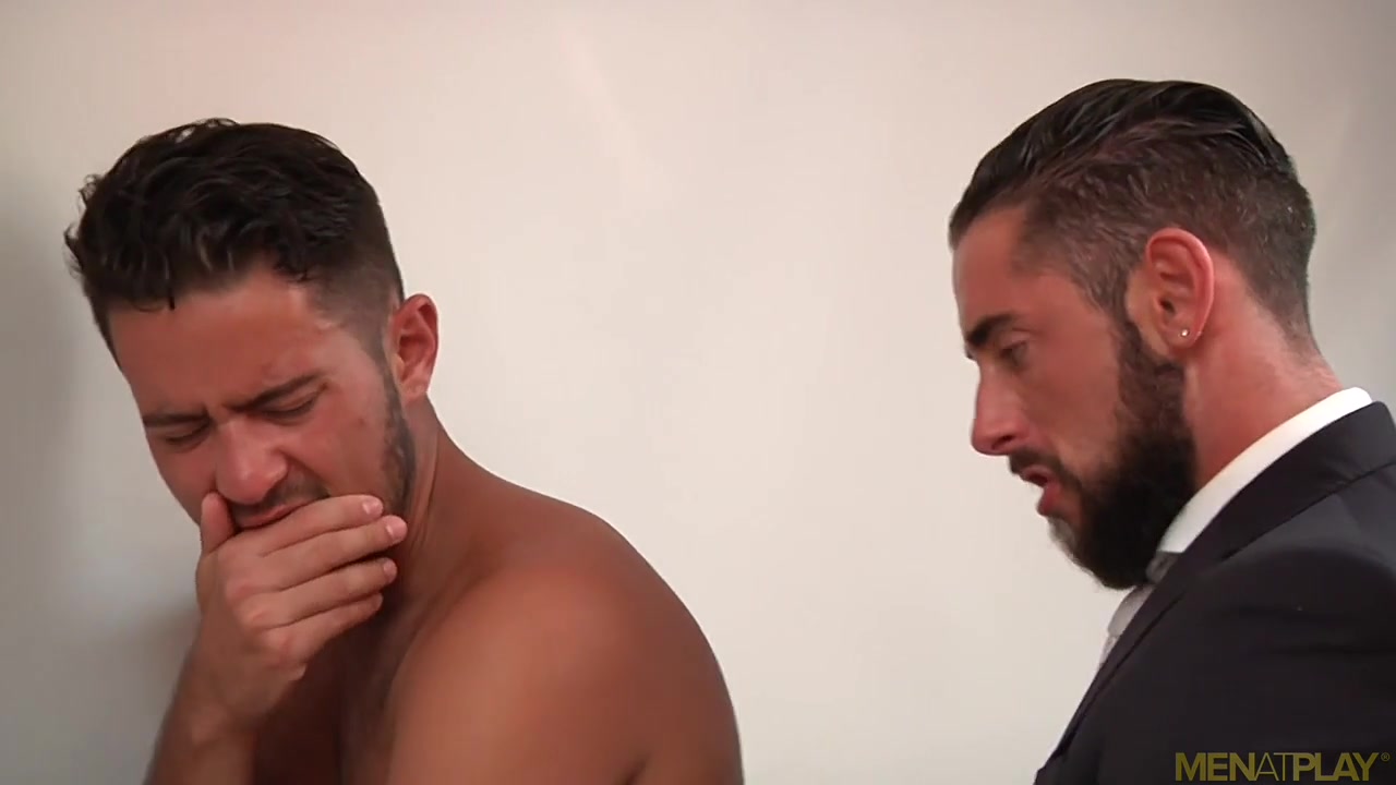 White Lie: Massimo Piano And Robbie Rojo - KinkMen