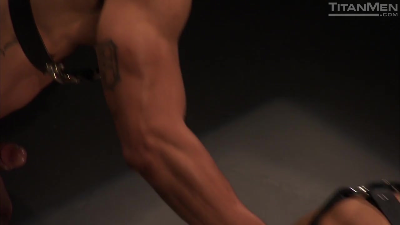 Punched And Pounded: Lawson Kane And Draven Torres - KinkMen