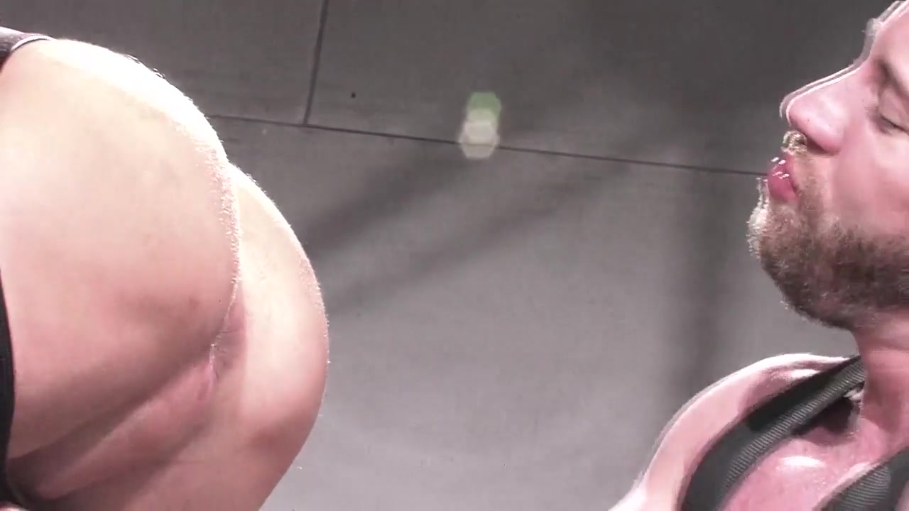 Wet And Wide: Aymeric Deville With Shay Michaels - KinkMen