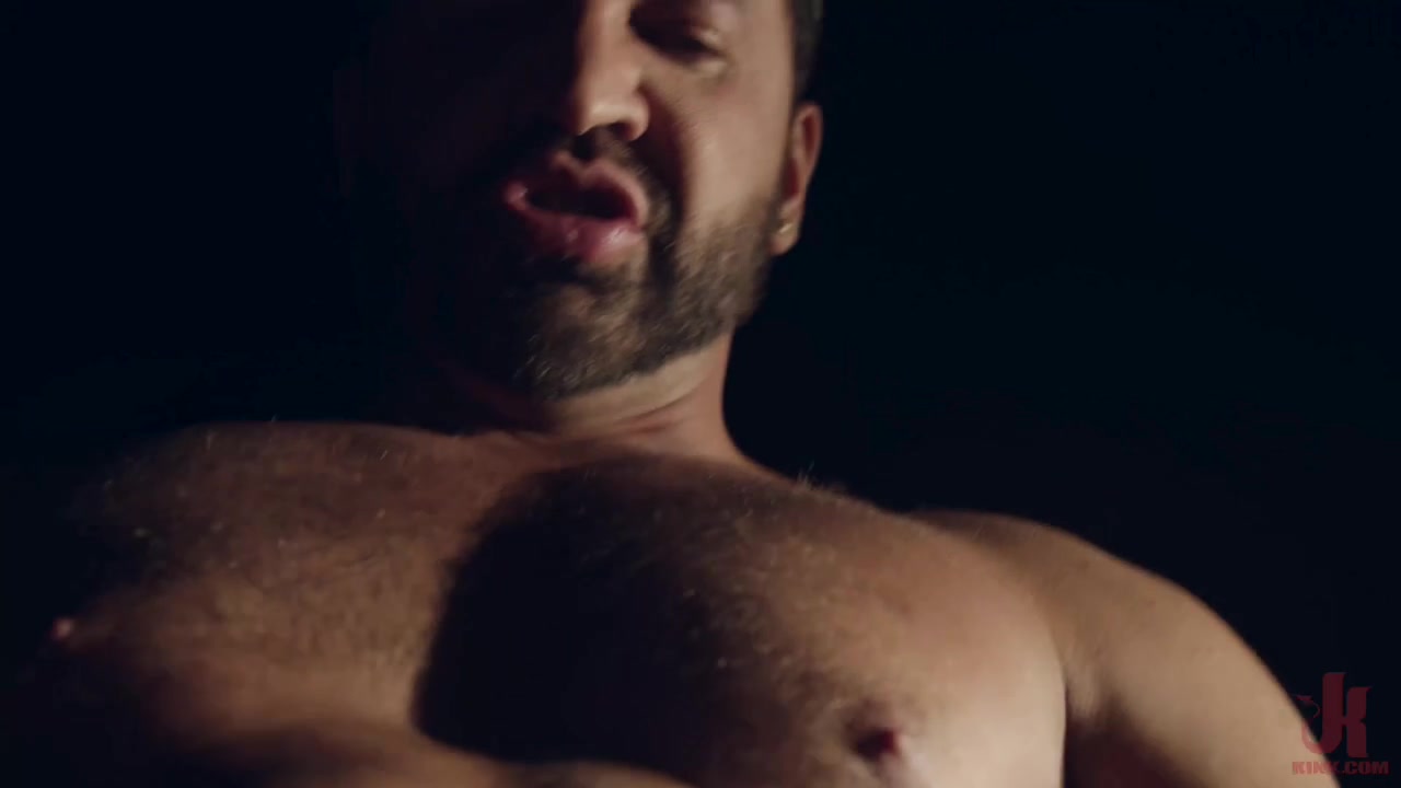 Desert : Dominic Pacifico Dominates Alex Hawk - KinkMen