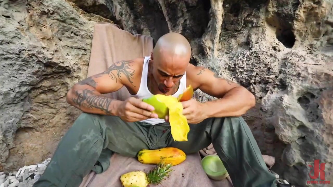 King Noire: Man Vs. Mango - KinkMen