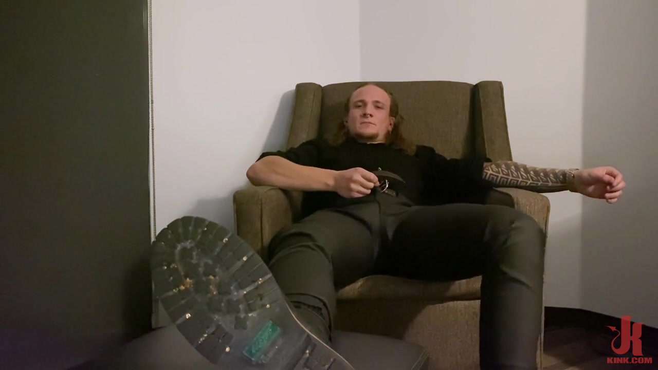 Peter Hooke Unloads Hot Jizz - KinkMen