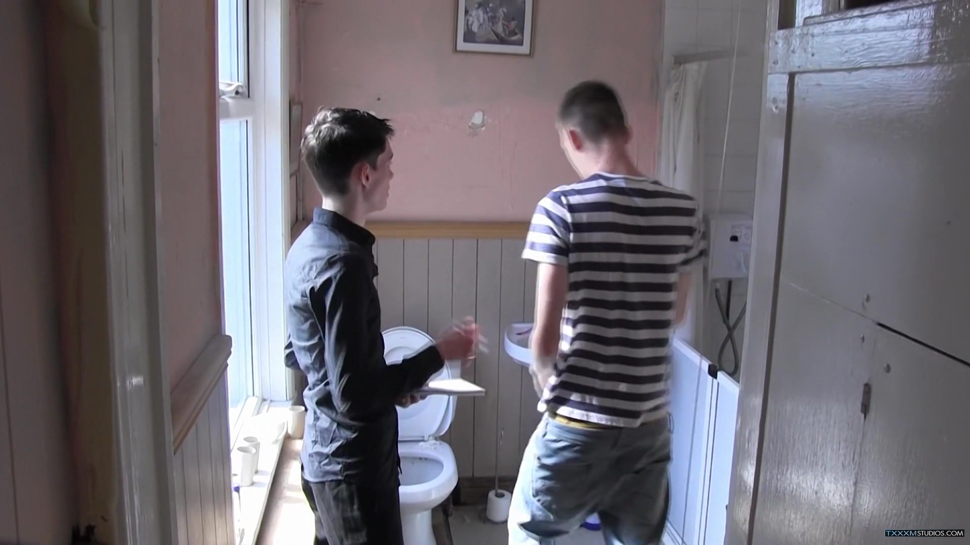 Earning A Discount Rate - Aaron Aurora & Liam Diamond