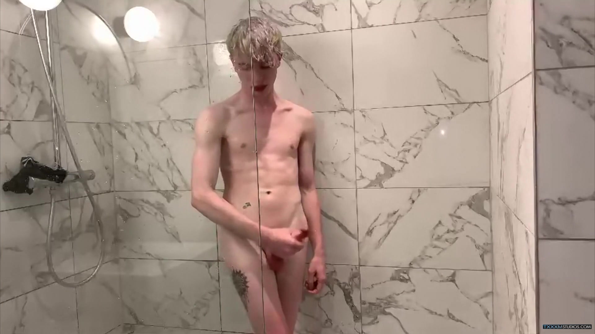 Jackson Is Hotel Room Horny - Jackson McQueen