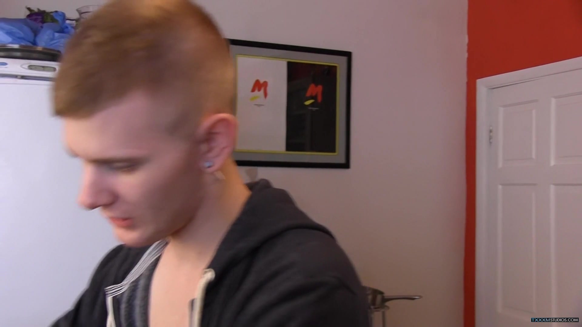 Big Raw Cock In The Kitchen - Ethan White & Shaun Mann
