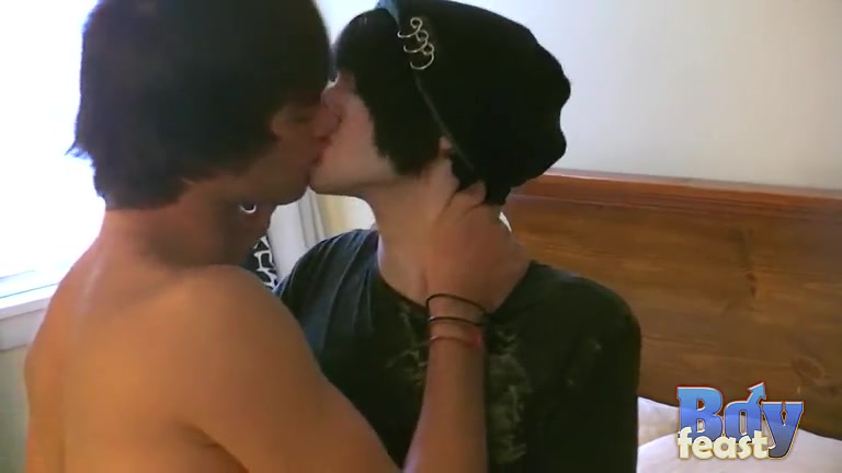 Straight Boy Justin Fucks Aron - Aron & Justin