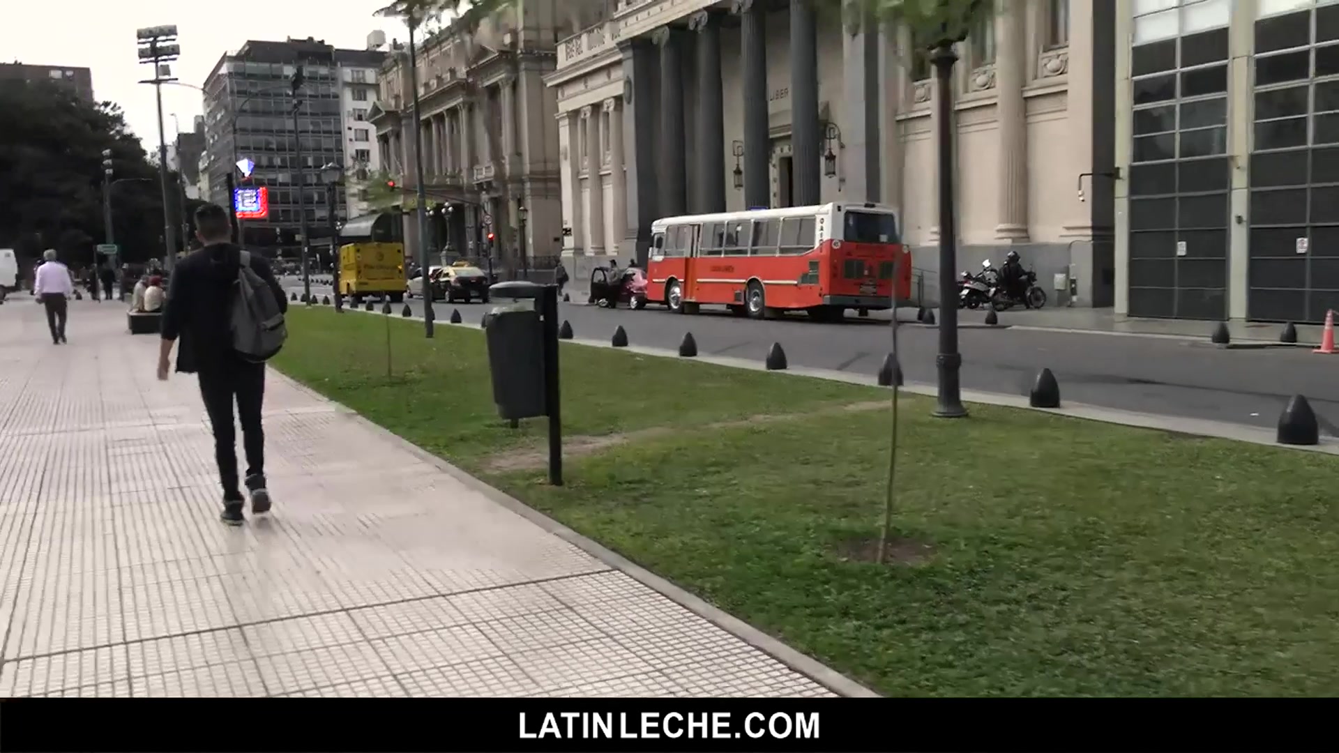 Numero 102 - LatinLeche