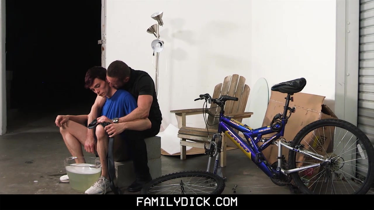 They Grow Up So Fast Chapter 1: Finding The Hole - FamilyDick