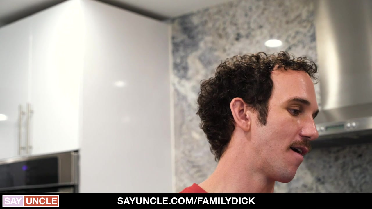 Greg Holds Down The Fort Ch 1: My Favorite - FamilyDick