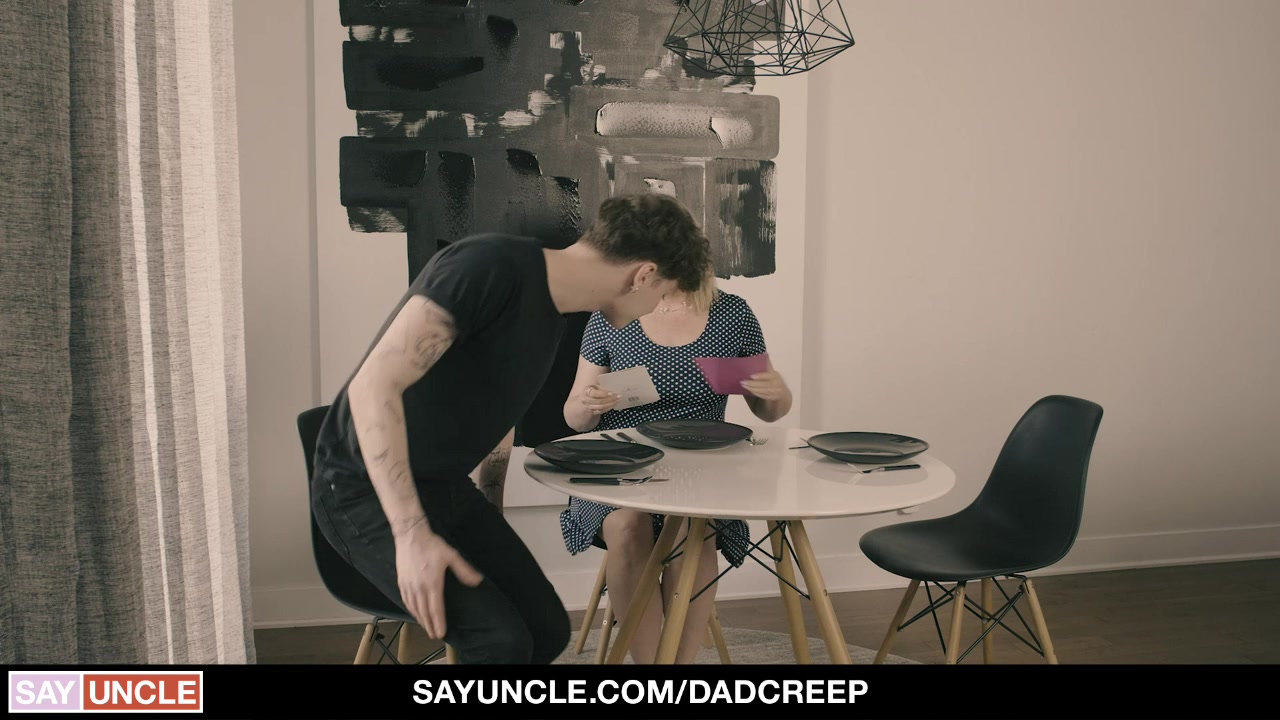 Hot Bottom - DadCreep