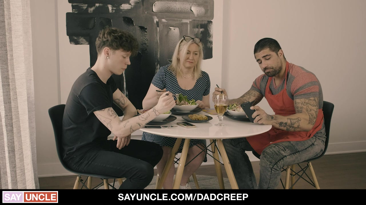 Hot Bottom - DadCreep